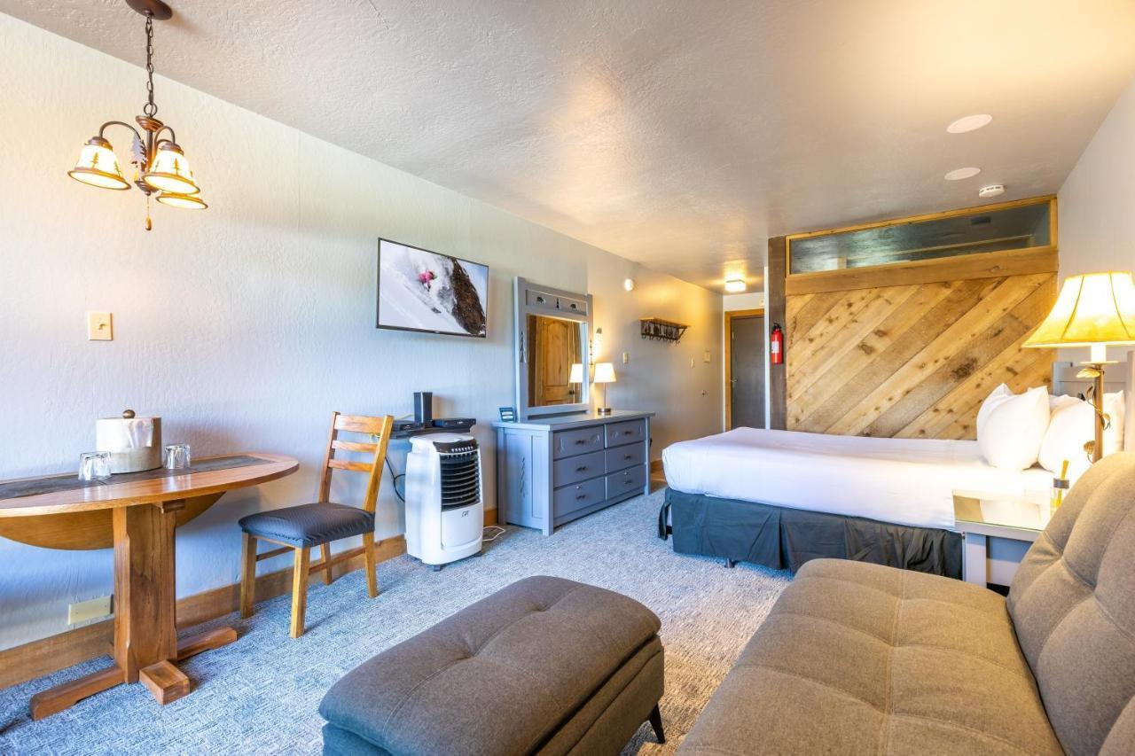 Hotel Style Room In The Timber Creek Lodge Condo Траки Экстерьер фото